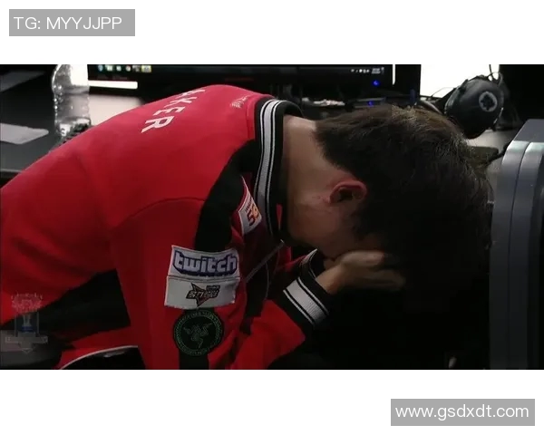 英雄联盟赛场上JDG灵活性引发热议各方观点碰撞引人关注